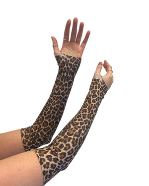 Leopard printed glove