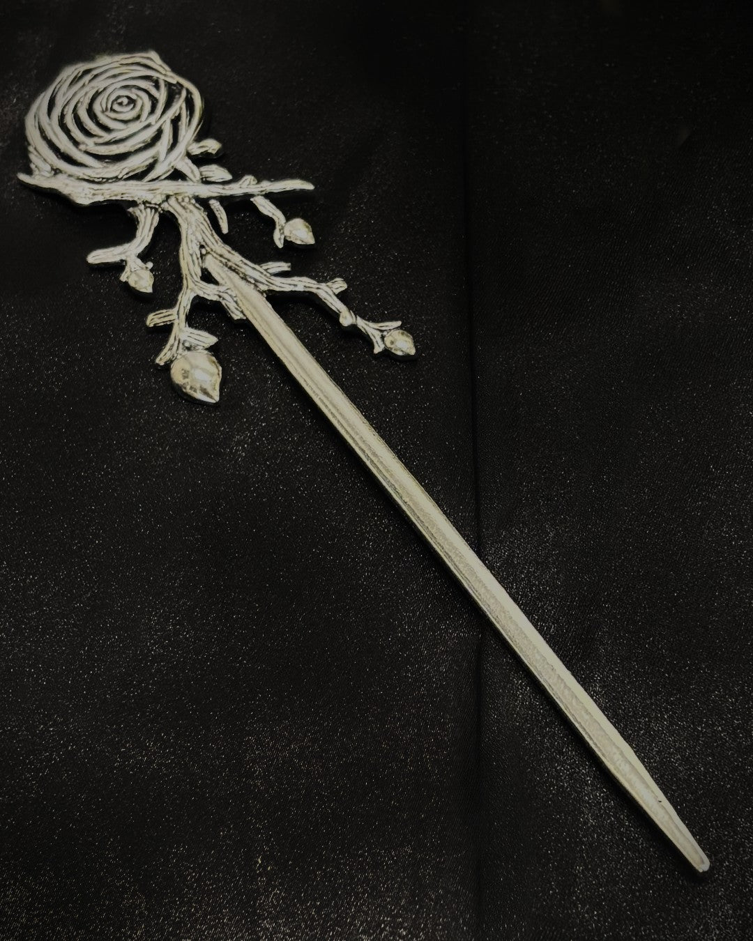 Widow's Bloom Hair Pin