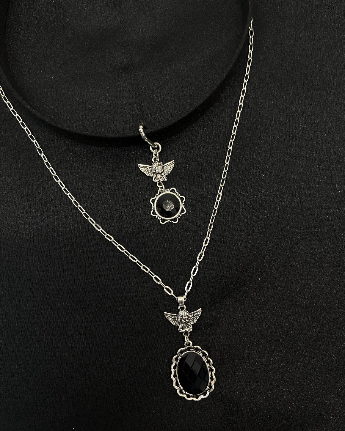 Romantic Tow Row Choker